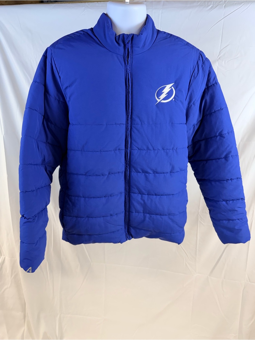 Antigua Tampa Bay Lightning Royal Blue Swelter Puffer Jacket NWT